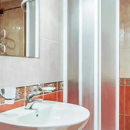 4 Bedroom Cozy Home In Pobierowo Holiday home Pobierowo