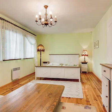 4 Bedroom Cozy Home In Pobierowo * Pobierowo